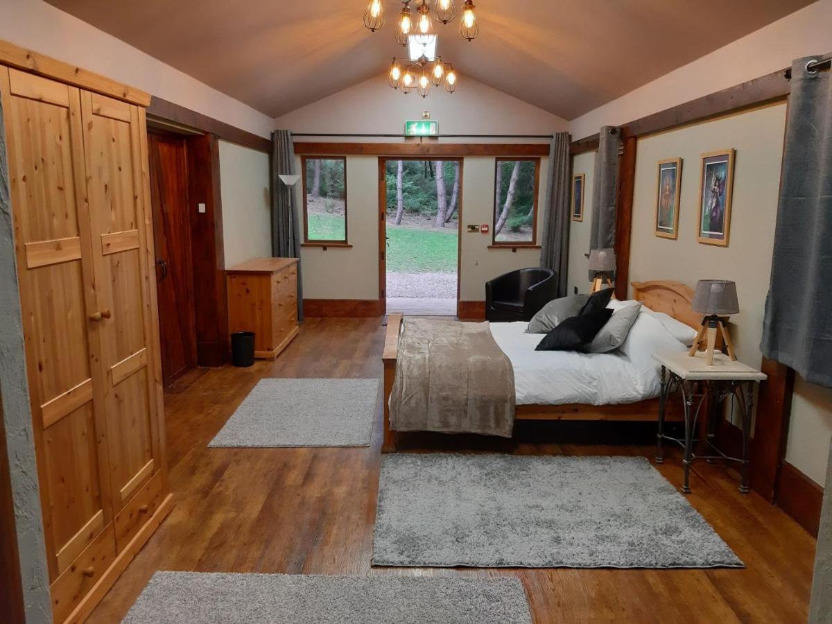 Wyldwood Lodge Cheadle  Eksteriør bilde